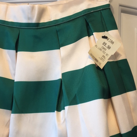 Akira Black Label striped skirt. Never worn! - Picture 2 of 4